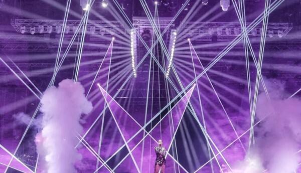 Světelná show, husí kůže zajištěna